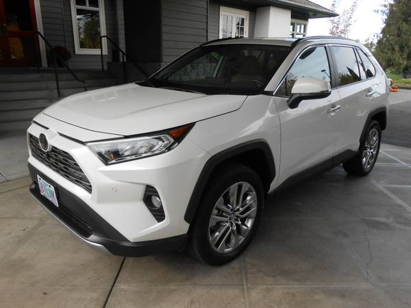 SUPER LOW MILE 2019 TOYOTA RAV4 LIMITED AWD BLIZZARD PEARL LOADED -... for sale in Portland, OR – photo 2