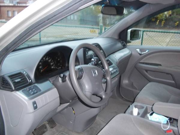 2008 HONDA ODYSSEY 8 SEATS!!! - cars & trucks - by owner - vehicle... for sale in Medford, OR – photo 6