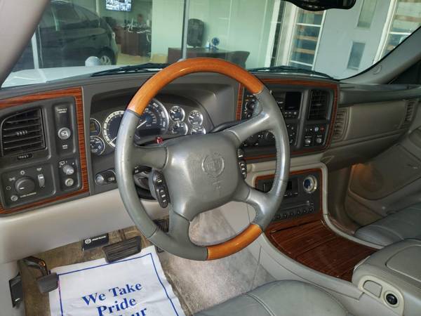 2002 CADILLAC ESCALADE - cars & trucks - by dealer - vehicle... for sale in MILWAUKEE WI 53209, WI – photo 23