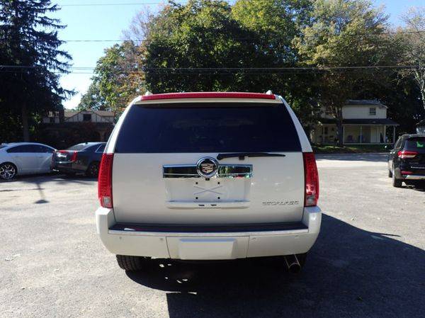2008 Cadillac Escalade AWD - CARFAX ADVANTAGE DEALERSHIP! for sale in Mansfield Center, CT – photo 4