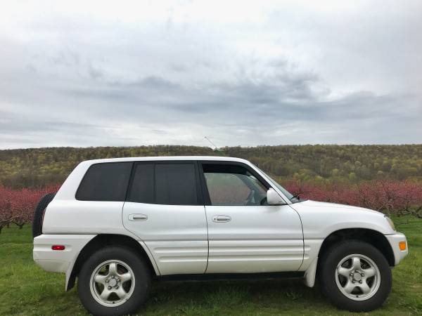 1999 Toyota Rav4 4WD/4x4 5 Speed Clean - - by dealer for sale in Go Motors Niantic CT Buyers Choice Best, CT – photo 2
