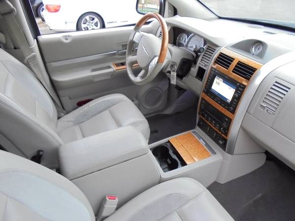 2007 Chrysler Aspen Limited Hemi! FULLY LOADED for sale in Minneapolis, MN – photo 9