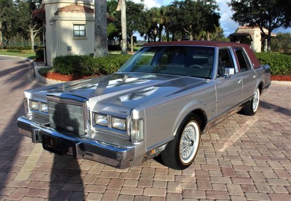1988 Lincoln Town Car Signature Special Edition - cars & trucks - by... for sale in Royal Palm Beach, FL – photo 5