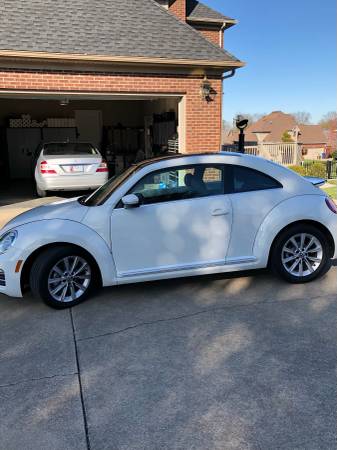 2018 VW Beetle - cars & trucks - by owner - vehicle automotive sale for sale in Winchester , KY – photo 2