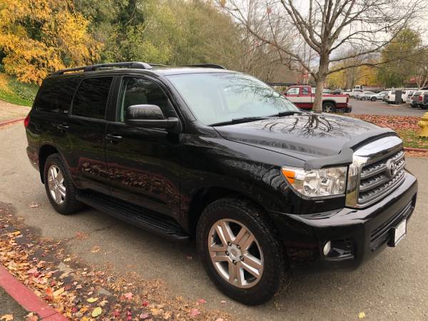 2016 Toyota Sequoia SR5 4WD --Leather, Sunroof, Bluetooth,... for sale in Kirkland, WA – photo 3