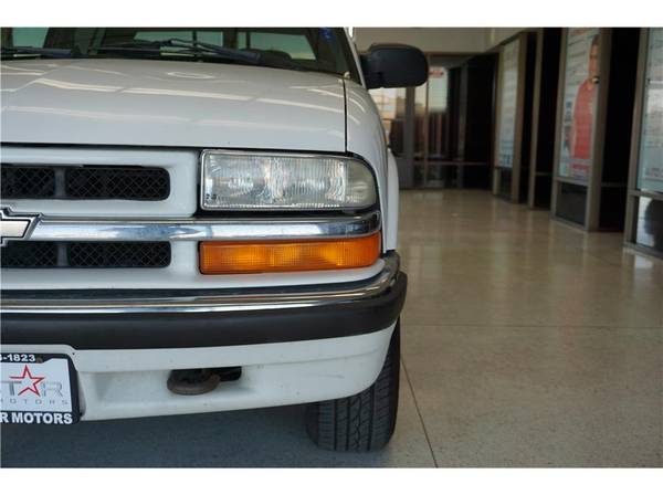 2001 Chevrolet Chevy S10 Crew Cab LS Short Bed WE CAN BEAT ANY RATE... for sale in Sacramento , CA – photo 12