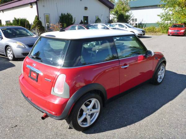 2005 MINI COOPER-5 SPEED MANUAL-RUNS AND DRIVES GOOD-WHOLESALE PRICE... for sale in Milford, ME – photo 5