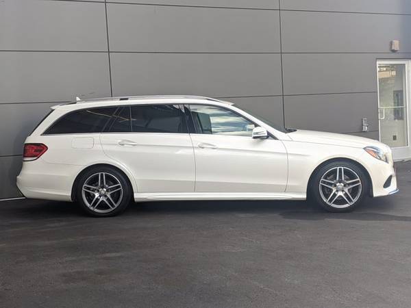 2015 Mercedes-Benz E-Class E 350 Luxury AWD All Wheel SKU:FB118311 -... for sale in Elmsford, NY – photo 4