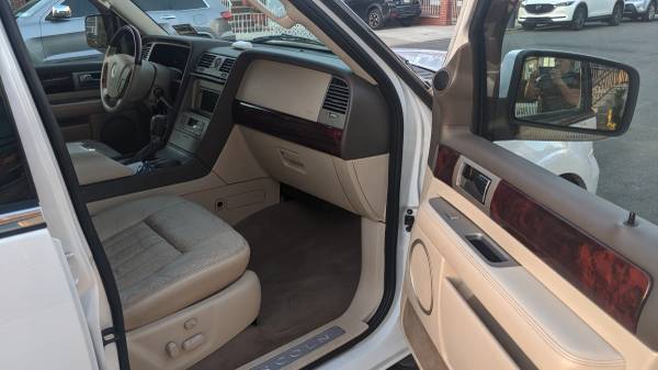 2004 Lincoln Navigator Ultimate for sale in Brooklyn, NY – photo 5