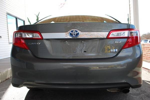 2014 Toyota Camry Electric Hybrid XLE Sedan 4D Sedan - cars & trucks... for sale in Glen Burnie, MD – photo 10