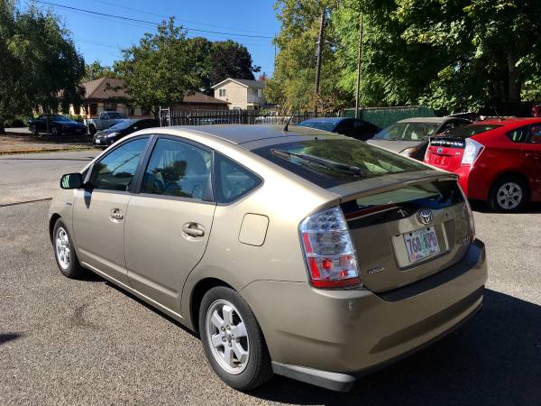 2006 Toyota Prius. Leather Seats. Backup Camera. 52 Service Records. for sale in Portland, OR – photo 7