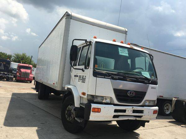 2007 NISSAN UD 2600 , MANUAL for sale in Houston, TX – photo 2
