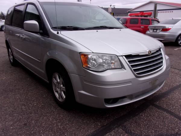 2008 Chrysler Town and Country Touring for sale in Mondovi, WI – photo 5