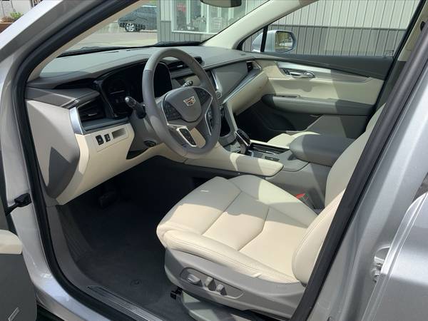 2018 Cadillac XT5 Luxury - Only 25, 000 Miles - - by for sale in Shepherd, MI – photo 7