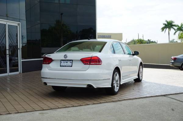 2015 VW Volkswagen Passat 3.6L V6 SEL Premium sedan Candy White for sale in New Smyrna Beach, FL – photo 7