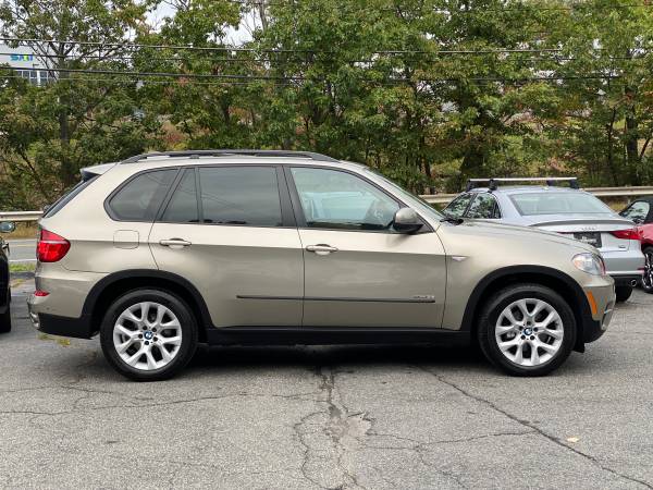 Beige 2011 BMW X5 xDrive35i Premium - panoroof, heated wheel, finance for sale in Middleton, MA – photo 11