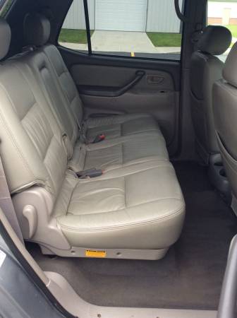 2001 Toyota Sequoia SR5 4WD for sale in Indianapolis, IN – photo 7