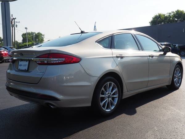 2017 Ford Fusion SE for sale in Middletown, OH – photo 3