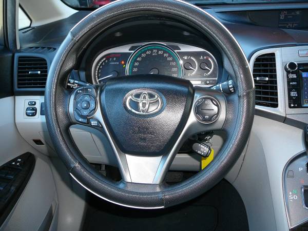 Super Nice 2013 Toyota Venza LE - - by dealer for sale in Durham, NC – photo 15