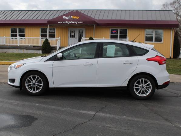 2017 Ford Focus SE - - by dealer - vehicle automotive for sale in Goshen, IN – photo 2