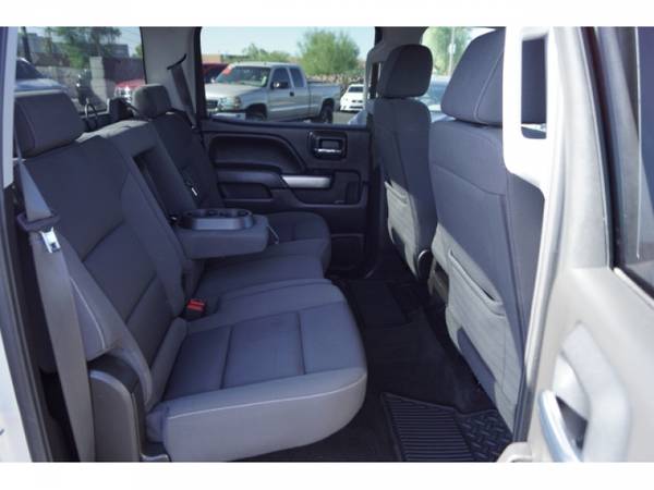 2018 Chevrolet Chevy Silverado 1500 4WD CREW CAB 143.5 LT W/ 4x4 Pass for sale in Glendale, AZ – photo 17