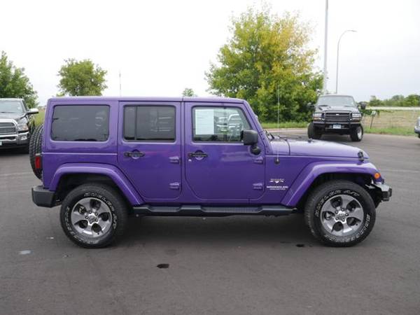 2017 Jeep Wrangler Unlimited Sahara for sale in Cambridge, MN – photo 12