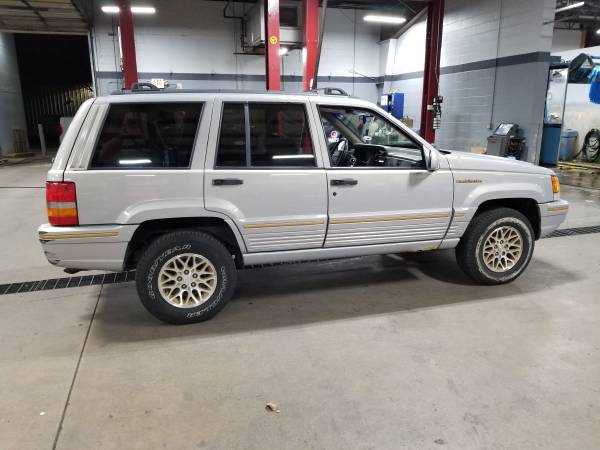 1994 Jeep Grand Cherokee v8 4x4 for sale in Madison, WI – photo 4