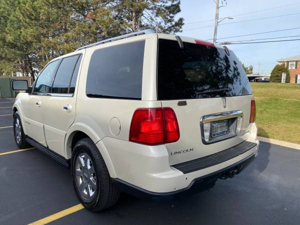 2006 Lincoln Navigator 4WD - cars & trucks - by owner - vehicle... for sale in Warren, MI – photo 5