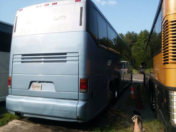 Charter Bus 1999 MCI EL3 Bus - cars & trucks - by owner - vehicle... for sale in Accokeek, MD – photo 3