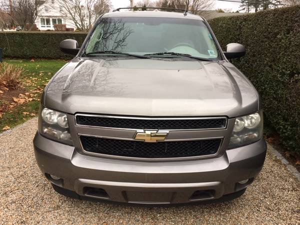 2009 Chevy Tahoe LT 4WD - cars & trucks - by owner - vehicle... for sale in Newport, RI – photo 4