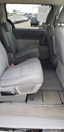 FAMILY RIDE!! 2009 Chrysler Town & Country 4dr Wgn Touring for sale in Chesaning, MI – photo 17