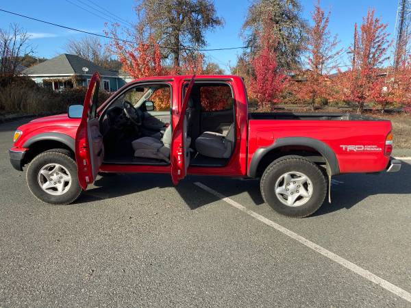 2004 Toyota Tacoma crew cab 4x4 - cars & trucks - by owner - vehicle... for sale in Willits, CA – photo 3