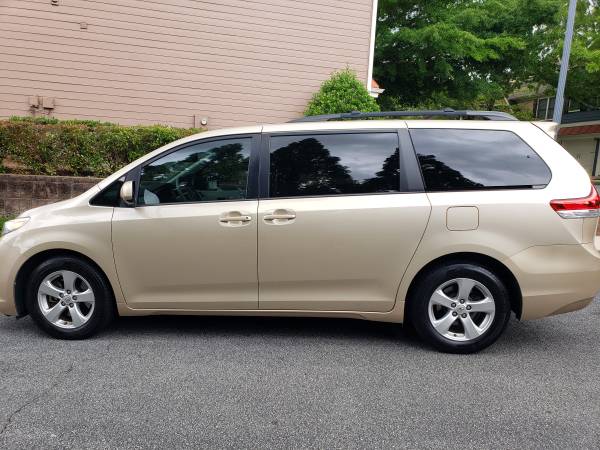 2014 Toyota Sienna LE, DVD for sale in Duluth, GA – photo 8