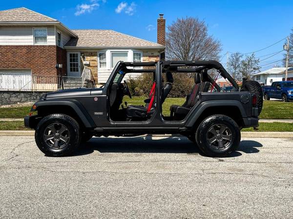 2018 Jeep Wrangler JK Unlimited Rubicon 4x4 SUV - - by for sale in Westbury , NY – photo 10