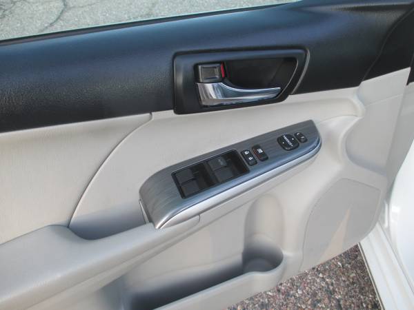 2012 Toyota Camry XLE Hybrid 4Door Sedan for sale in Sioux City, IA – photo 11
