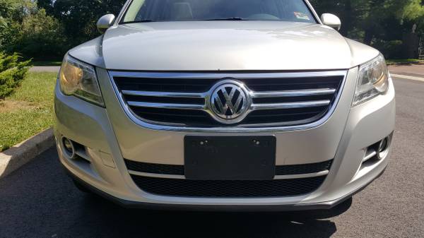 2011 VOLKSWAGEN TIGUAN LIMITED FULL LOADED EXCELLENT CONDITION for sale in Westbury , NY – photo 16