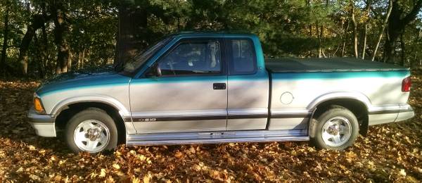 1994 Chevy S-10 pickup truck V-6 Extended Cab - cars & trucks - by... for sale in Akron, OH – photo 4
