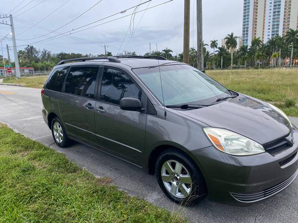 2004 Toyota Sienna $3999 - cars & trucks - by owner - vehicle... for sale in Fort Myers, FL – photo 2