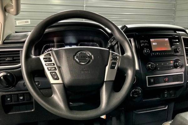 2017 Nissan TITAN XD King Cab PRO-4X Pickup 4D 6 1/2 ft Pickup for sale in Sykesville, MD – photo 16