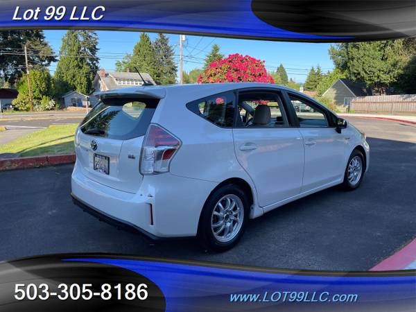 2017 Toyota Prius v Four Wagon 1-Owner Heated Leather Navigation Bac for sale in Milwaukie, OR – photo 10