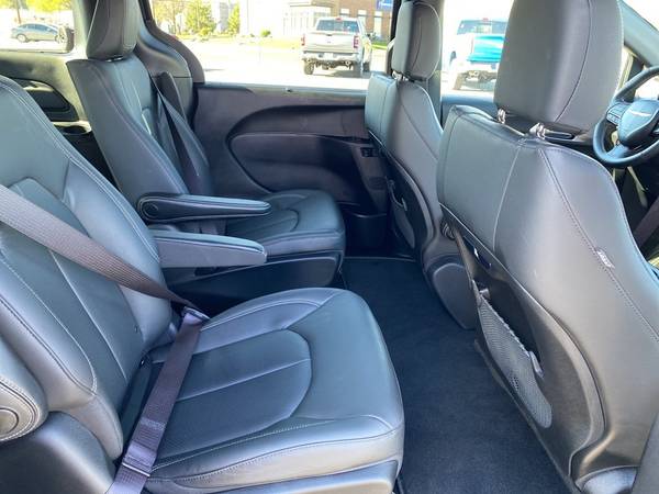 2020 Chrysler Pacifica Hybrid Touring L FWD Ma for sale in Wenatchee, WA – photo 18