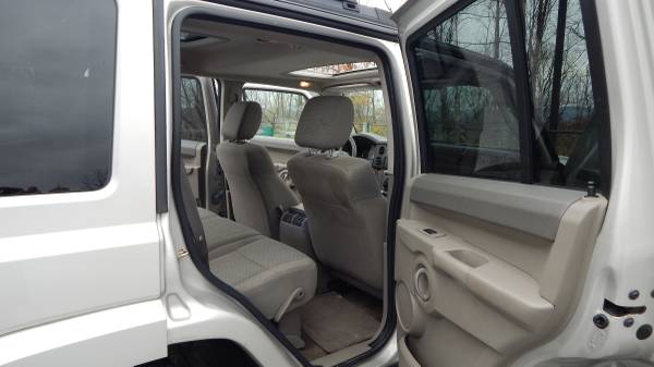2006 Jeep Commander. 65 - cars & trucks - by owner - vehicle... for sale in HARRISBURG, PA – photo 12