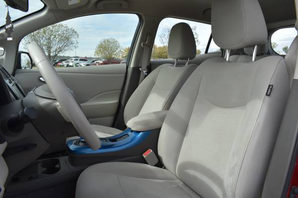 2012 Nissan Leaf SV ***CLEAN NEBRASKA TITLE W/52K MILES ONLY*** -... for sale in Omaha, IA – photo 18
