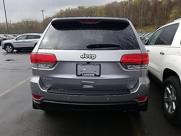 2018 Jeep Grand Cherokee Laredo 4x4 Ltd Avail - - by for sale in Yorkville, NY – photo 4