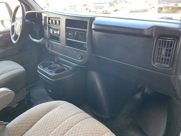 2009 Chevrolet 3500 12' Cargo Box, Gas, Auto, Warranty & Financing Ava for sale in Oklahoma City, OK – photo 20