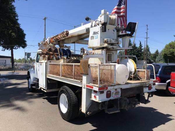 2001 INTER 4700 CRANE - - by dealer - vehicle for sale in Eugene, OR – photo 3