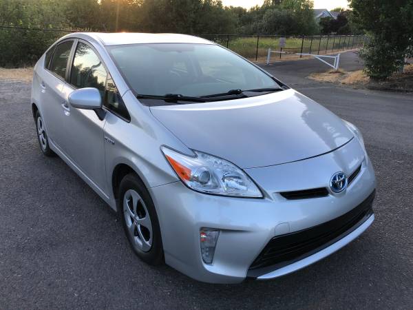 2013 Toyota Prius FOUR Hybrid *51 MPG Gas saver * Leather - cars &... for sale in Vancouver, OR – photo 5
