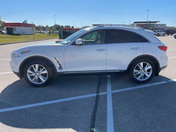 2014 INFINITI QX70 AWD - cars & trucks - by owner - vehicle... for sale in Cypress, TX – photo 3