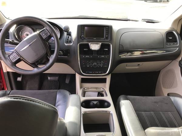 2016 Chrysler Town & Country Limited Passenger Van for sale in Newberg, OR – photo 6