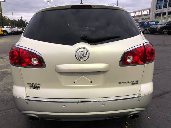 Clean Carfax! 2008 Buick Enclave CXL! AWD! 3rd Row! for sale in Ortonville, OH – photo 4